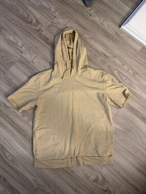 Zara short sleeve hooded tee